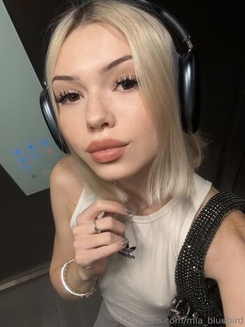 Mia_Bluebird