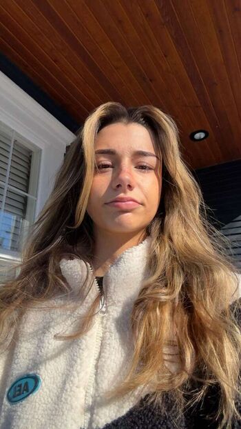 Mikayla Campinos