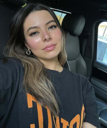 Miranda Cosgrove