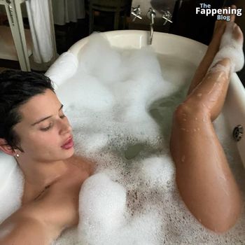 Nathy Peluso