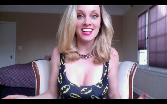 Nicole Arbour