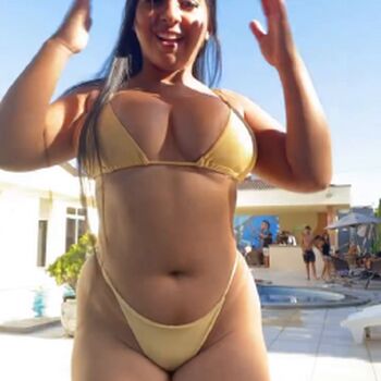 Nicoly Evelly