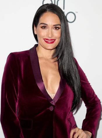 nikkibella