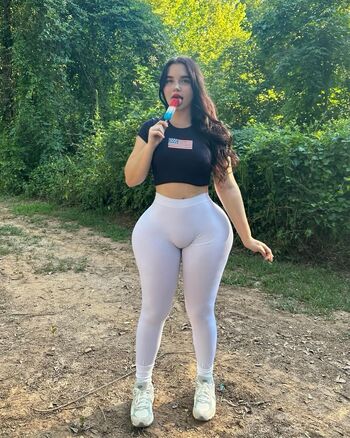 nikkiskies