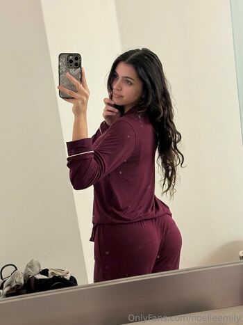noelleemily