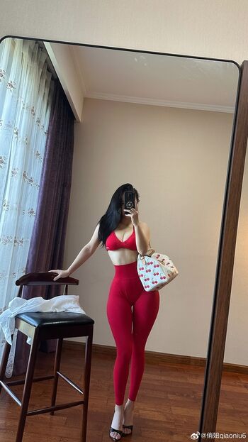 俏妞qiaoniuTT