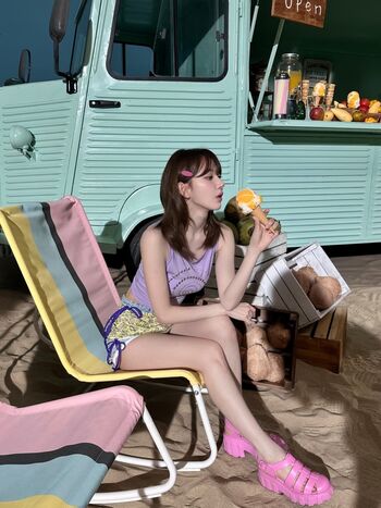 Sakura Miyawaki 宮脇 咲良