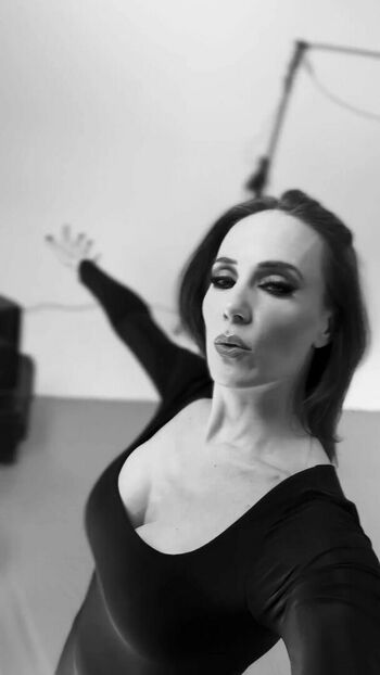 Simone Simons