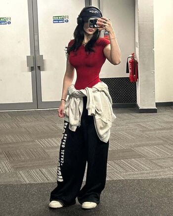 Sistervader