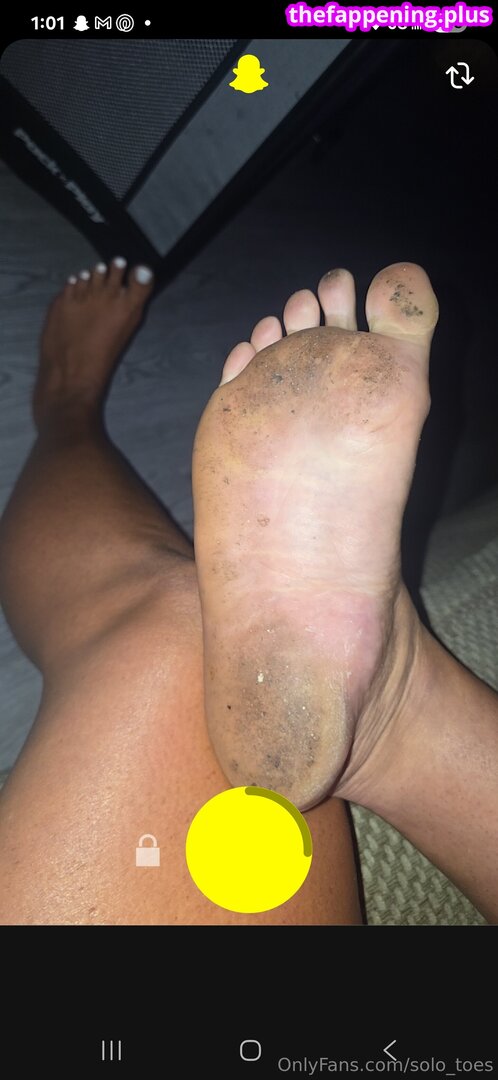 solo_toes
