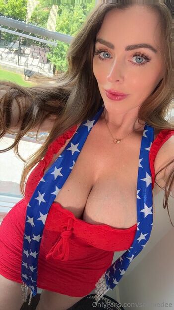 sophiedee