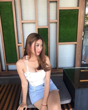 Sriayu Tarisa