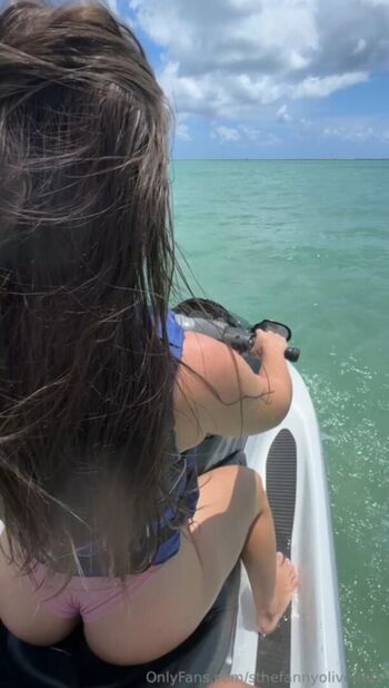 Sthefanny OliveiraTV