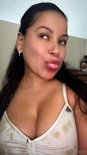 thenewqueenofcomedy