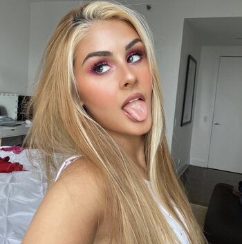Thisshitisdananas
