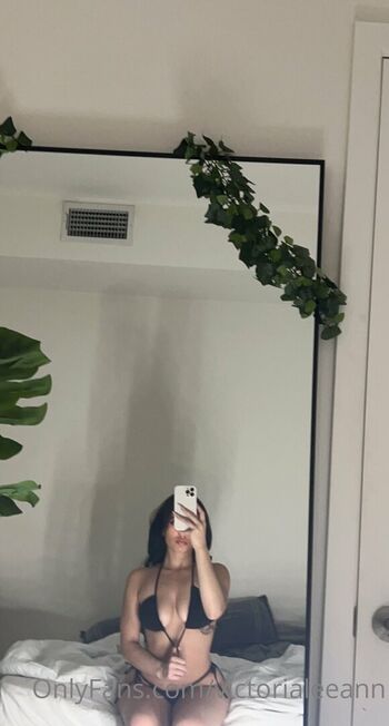 Victorialeeann