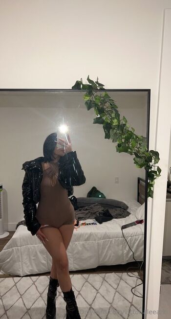Victorialeeann