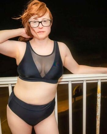 Woman_of_miscellany
