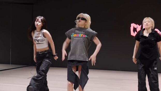 WomenK-pop