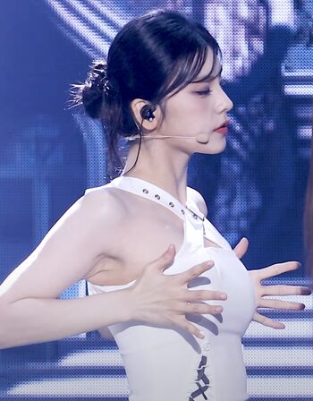 WomenK-pop