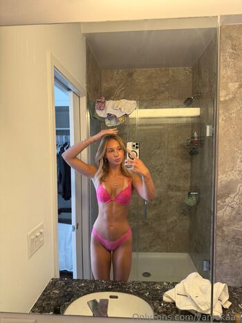 yaniekaaa
