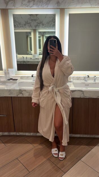 Yasmine Lopez