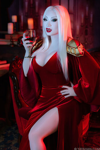 Yaya Han