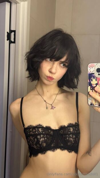 yoursmalldoll1